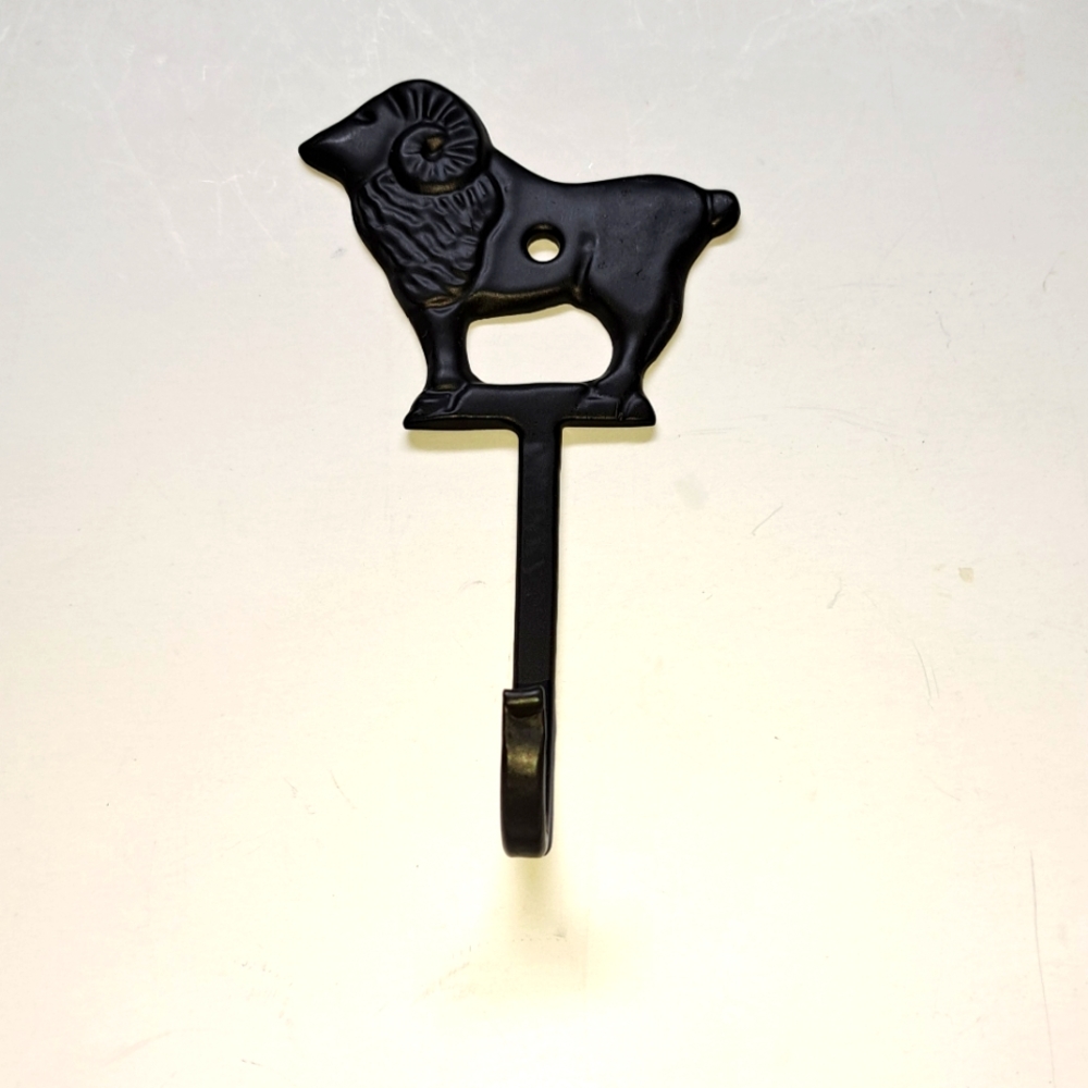 Black Metal Ram Hook Wall Decor Small